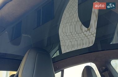 Лифтбек Tesla Model S 2018 в Николаеве