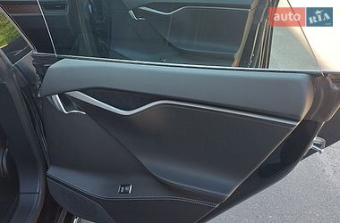 Лифтбек Tesla Model S 2018 в Николаеве