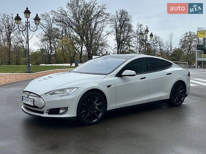 Лифтбек Tesla Model S 2013 в Одессе
