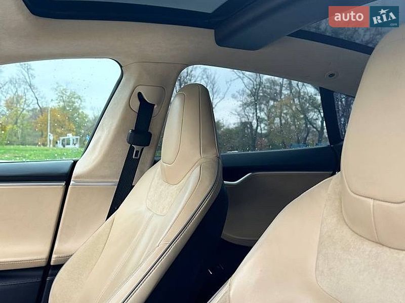 Лифтбек Tesla Model S 2013 в Одессе
