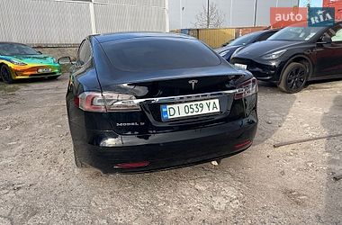 Ліфтбек Tesla Model S 2017 в Києві