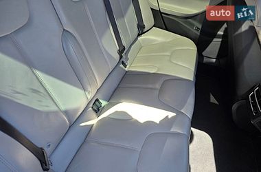 Лифтбек Tesla Model S 2015 в Львове