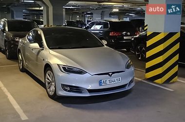 Лифтбек Tesla Model S 2018 в Днепре