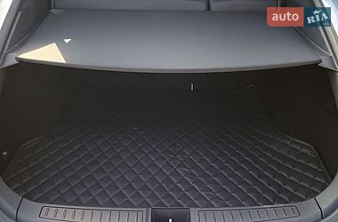 Лифтбек Tesla Model S 2018 в Днепре