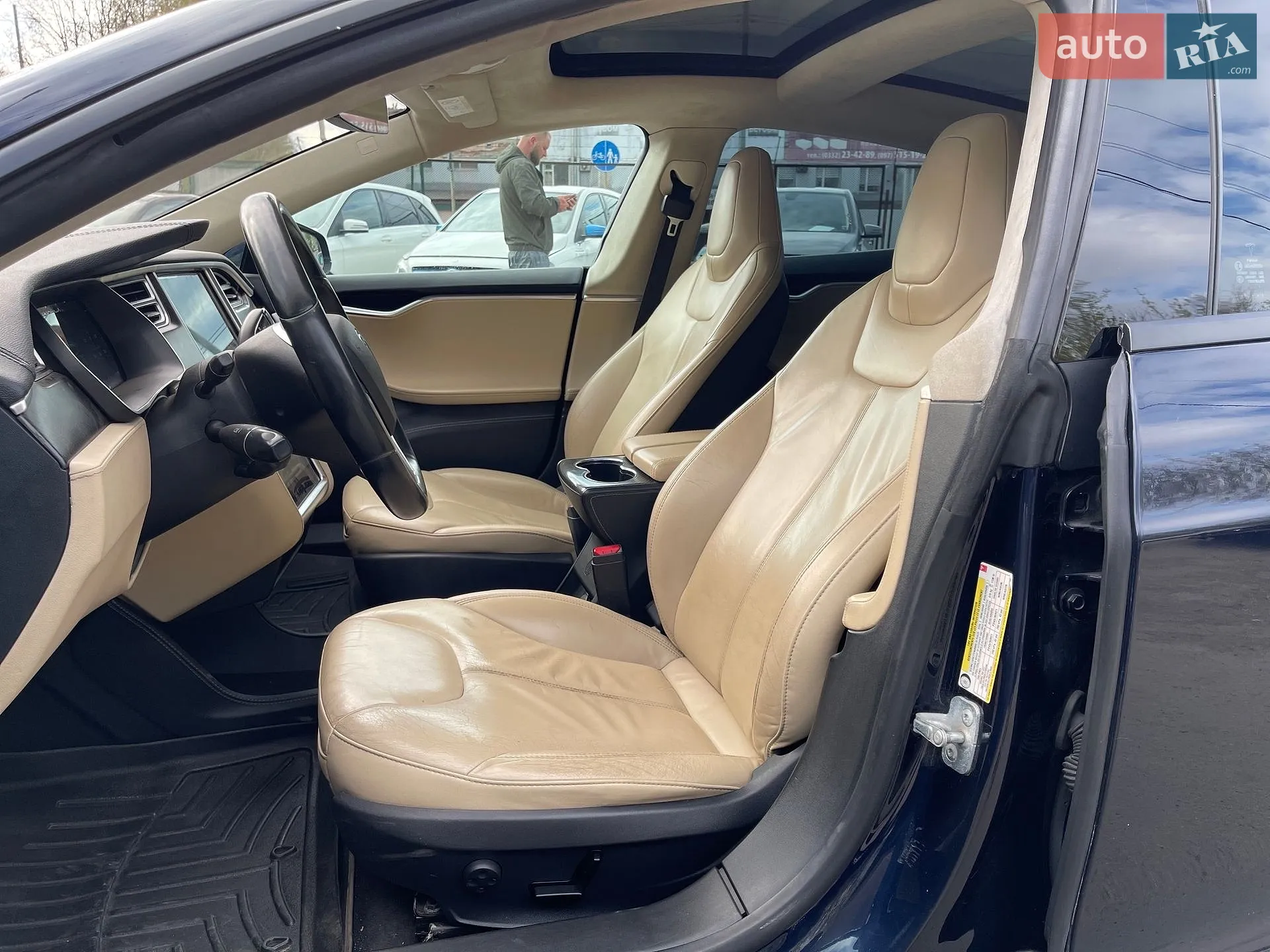 2014 Tesla Model S - мініатюра 21