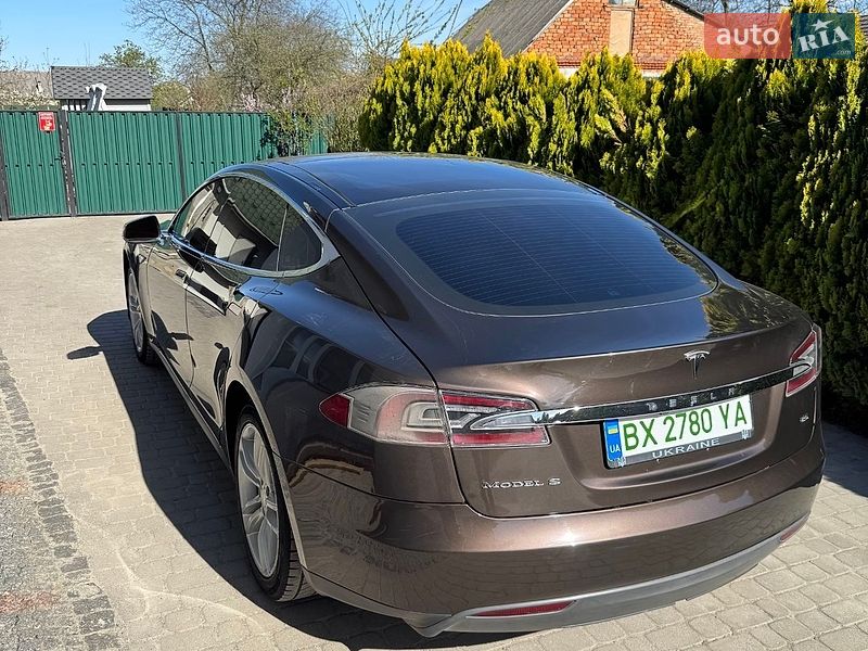 Ліфтбек Tesla Model S 2013 в Дунаївцях
