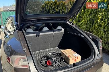 Ліфтбек Tesla Model S 2013 в Дунаївцях