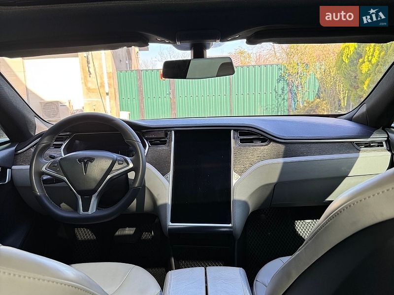 Ліфтбек Tesla Model S 2013 в Дунаївцях