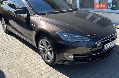 Ліфтбек Tesla Model S 2013 в Дунаївцях