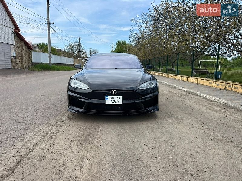 Tesla Model S 2016
