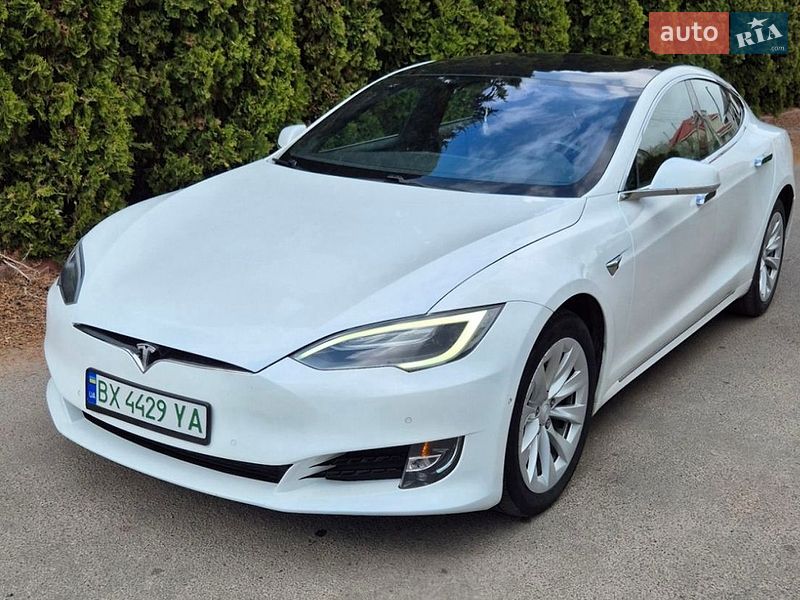 Tesla Model S 2017