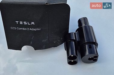 Лифтбек Tesla Model S 2017 в Хмельницком