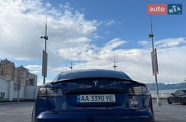 Лифтбек Tesla Model S 2022 в Киеве