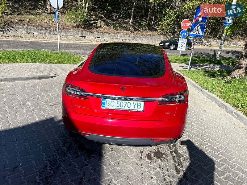 Лифтбек Tesla Model S 2016 в Львове фото 5 Лифтбек Tesla Model S 2016 в Львове