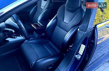 Лифтбек Tesla Model S 2017 в Львове