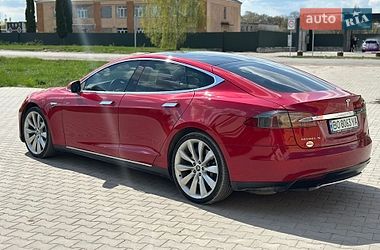 Ліфтбек Tesla Model S 2014 в Волочиську