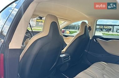Ліфтбек Tesla Model S 2014 в Волочиську