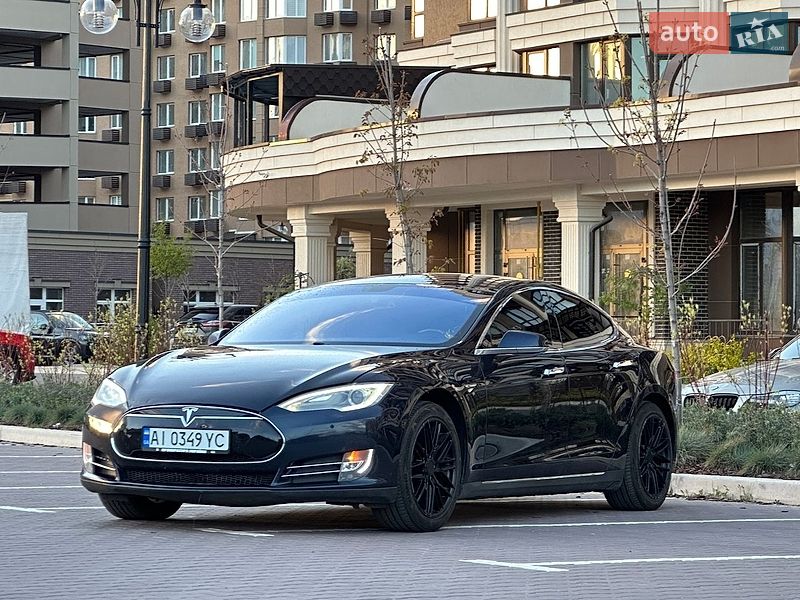 Tesla Model S 2013