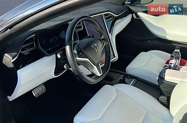 Лифтбек Tesla Model S 2017 в Луцке