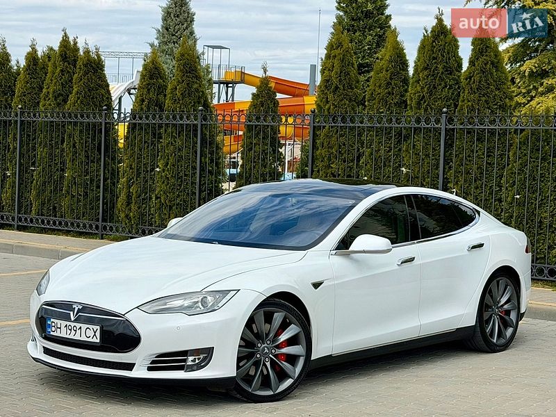 Лифтбек Tesla Model S 2014 в Одессе