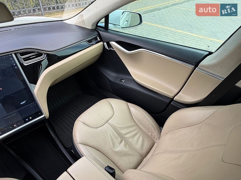 Лифтбек Tesla Model S 2014 в Одессе