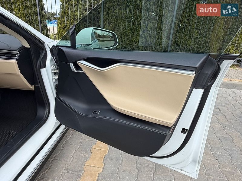 Лифтбек Tesla Model S 2014 в Одессе