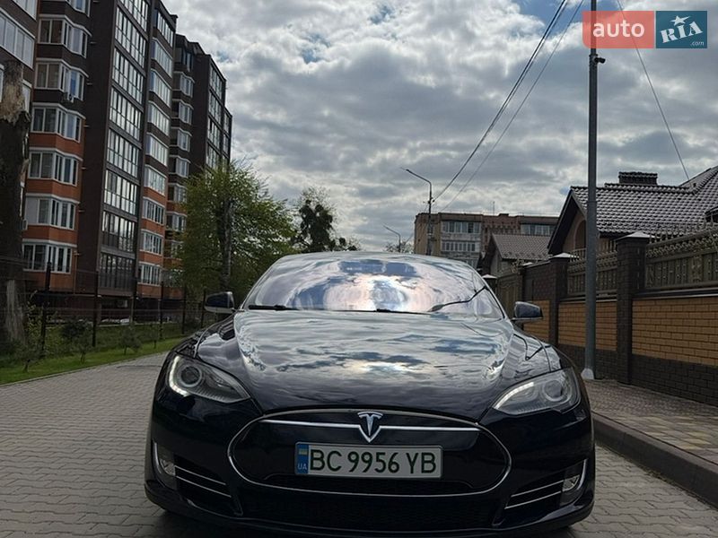 Лифтбек Tesla Model S 2014 в Стрые