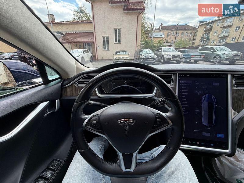 Лифтбек Tesla Model S 2014 в Стрые