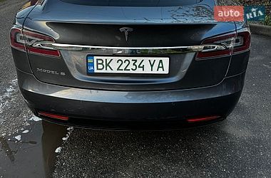 Лифтбек Tesla Model S 2017 в Одессе