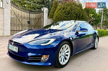 Лифтбек Tesla Model S 2016 в Одессе