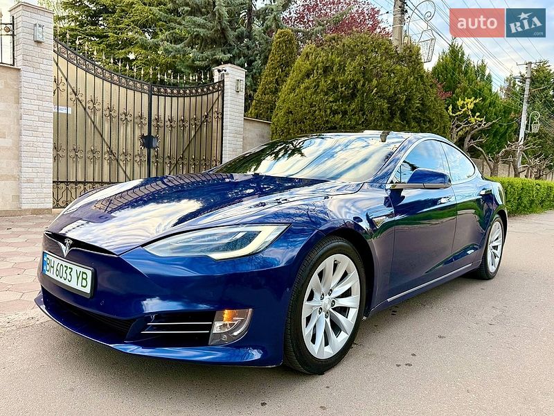 Лифтбек Tesla Model S 2016 в Одессе
