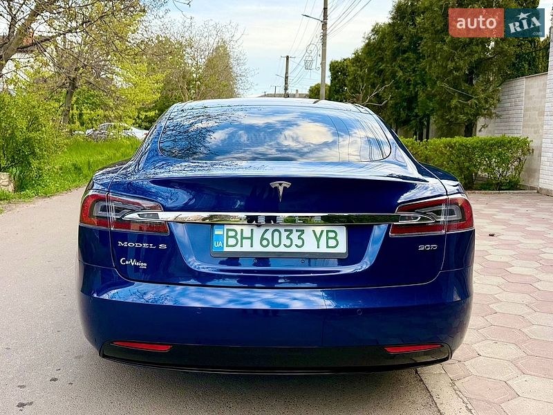 Лифтбек Tesla Model S 2016 в Одессе
