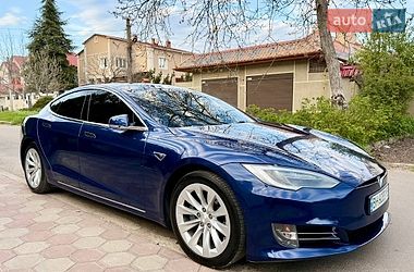 Лифтбек Tesla Model S 2016 в Одессе