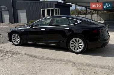 Лифтбек Tesla Model S 2016 в Каменском
