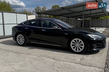 Лифтбек Tesla Model S 2016 в Каменском