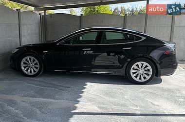 Лифтбек Tesla Model S 2016 в Каменском