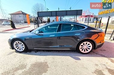 Ліфтбек Tesla Model S 2016 в Одесі