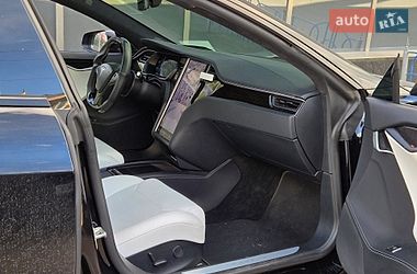 Лифтбек Tesla Model S 2019 в Киеве