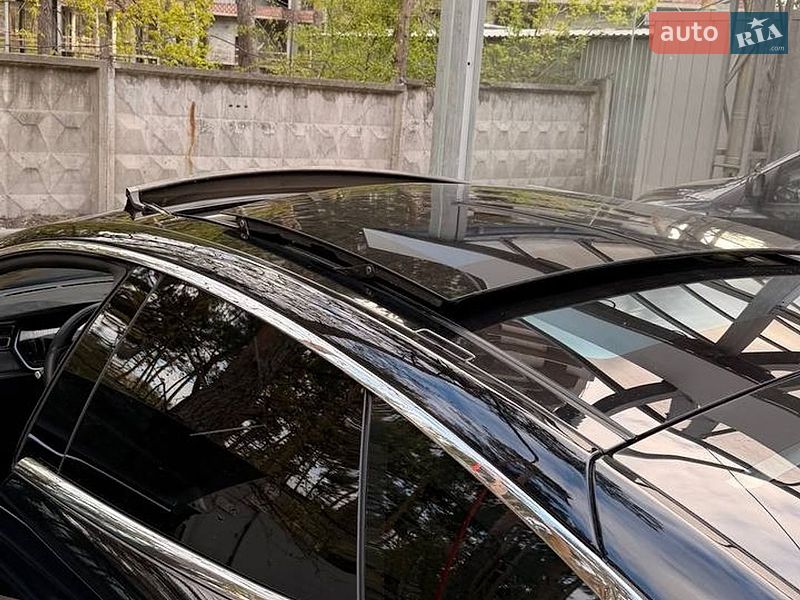 Лифтбек Tesla Model S 2015 в Киеве