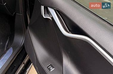 Лифтбек Tesla Model S 2015 в Киеве
