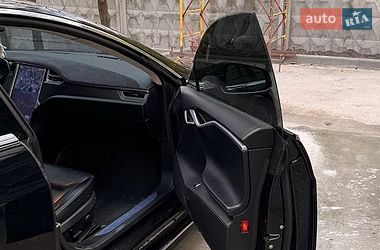 Лифтбек Tesla Model S 2015 в Киеве