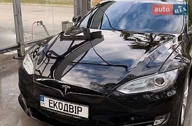 Лифтбек Tesla Model S 2015 в Киеве