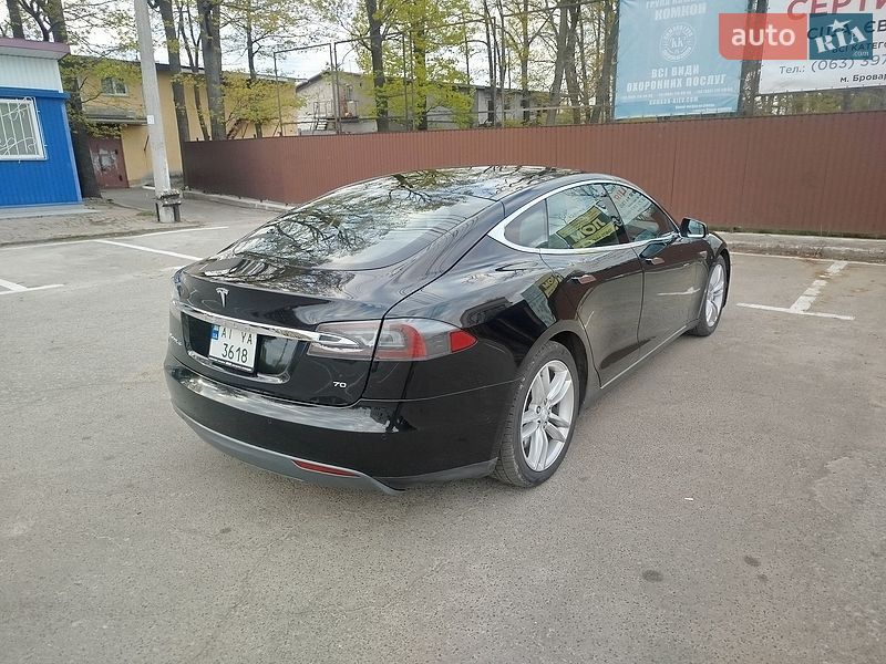 Лифтбек Tesla Model S 2015 в Броварах