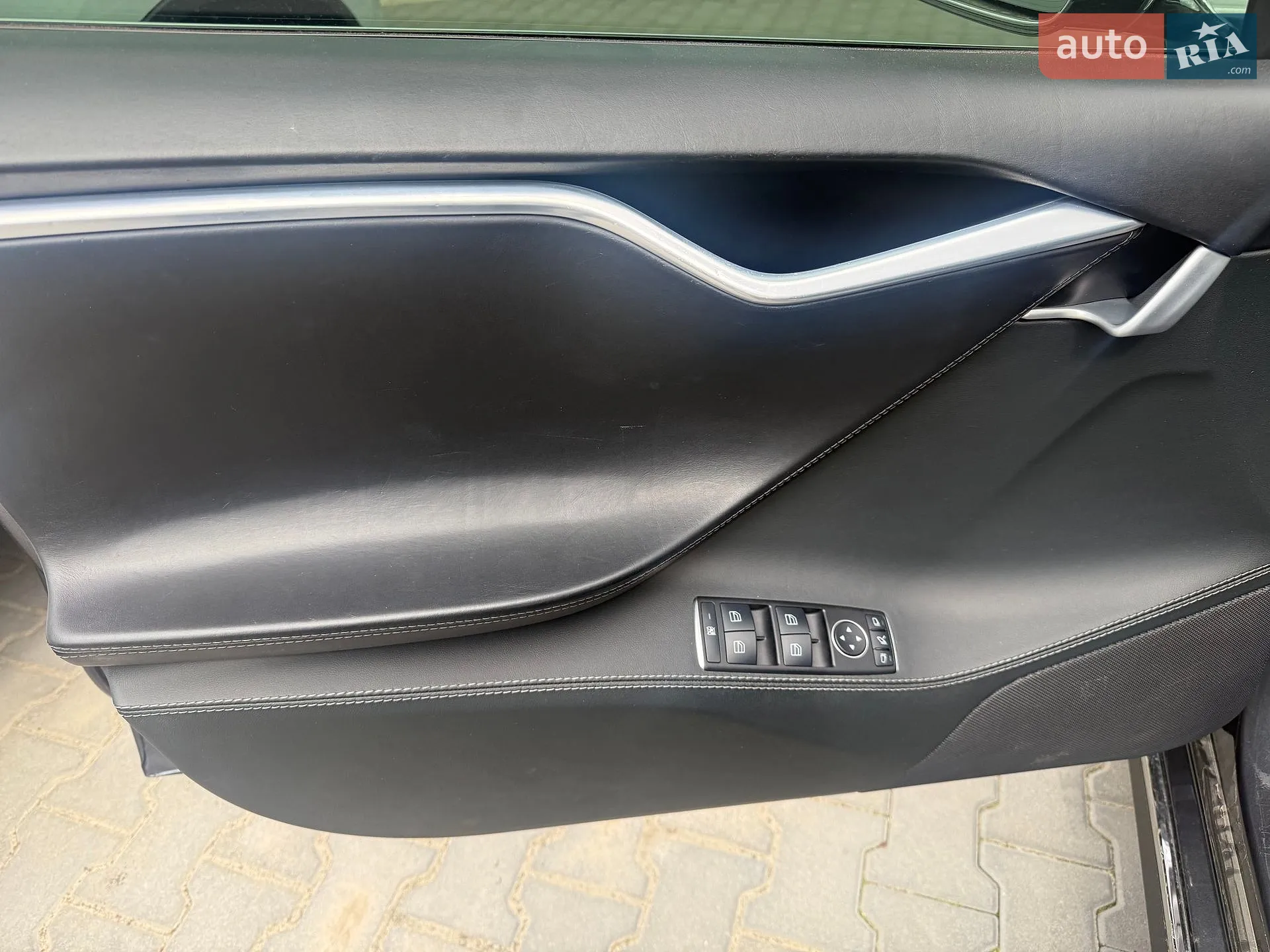 2015 Tesla Model S - мініатюра 9
