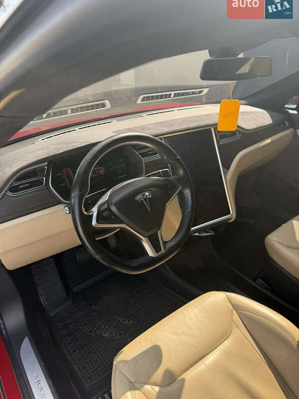 Лифтбек Tesla Model S 2016 в Харькове