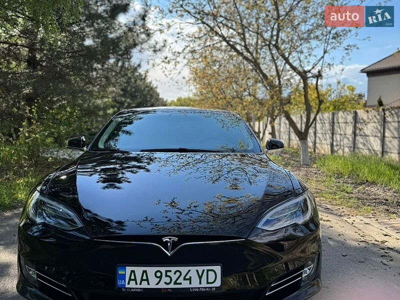 Ліфтбек Tesla Model S 2018 в Одесі