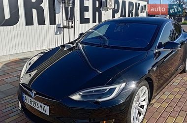 Лифтбек Tesla Model S 2017 в Киеве