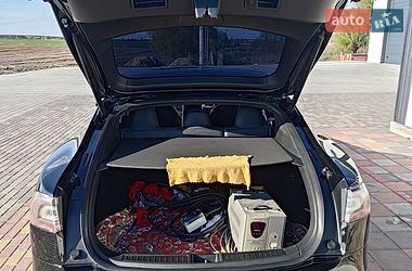 Лифтбек Tesla Model S 2017 в Киеве