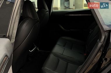 Лифтбек Tesla Model S 2022 в Киеве