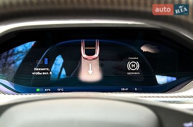 Лифтбек Tesla Model S 2022 в Киеве